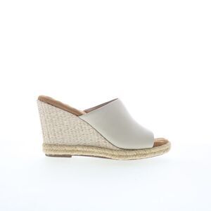 Ros Hommerson Womens Kinsley Beige Shoes (NWT)